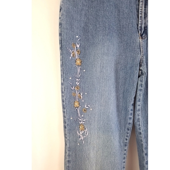Women's Blue Embroidered Jeans - Picture 2 of 4